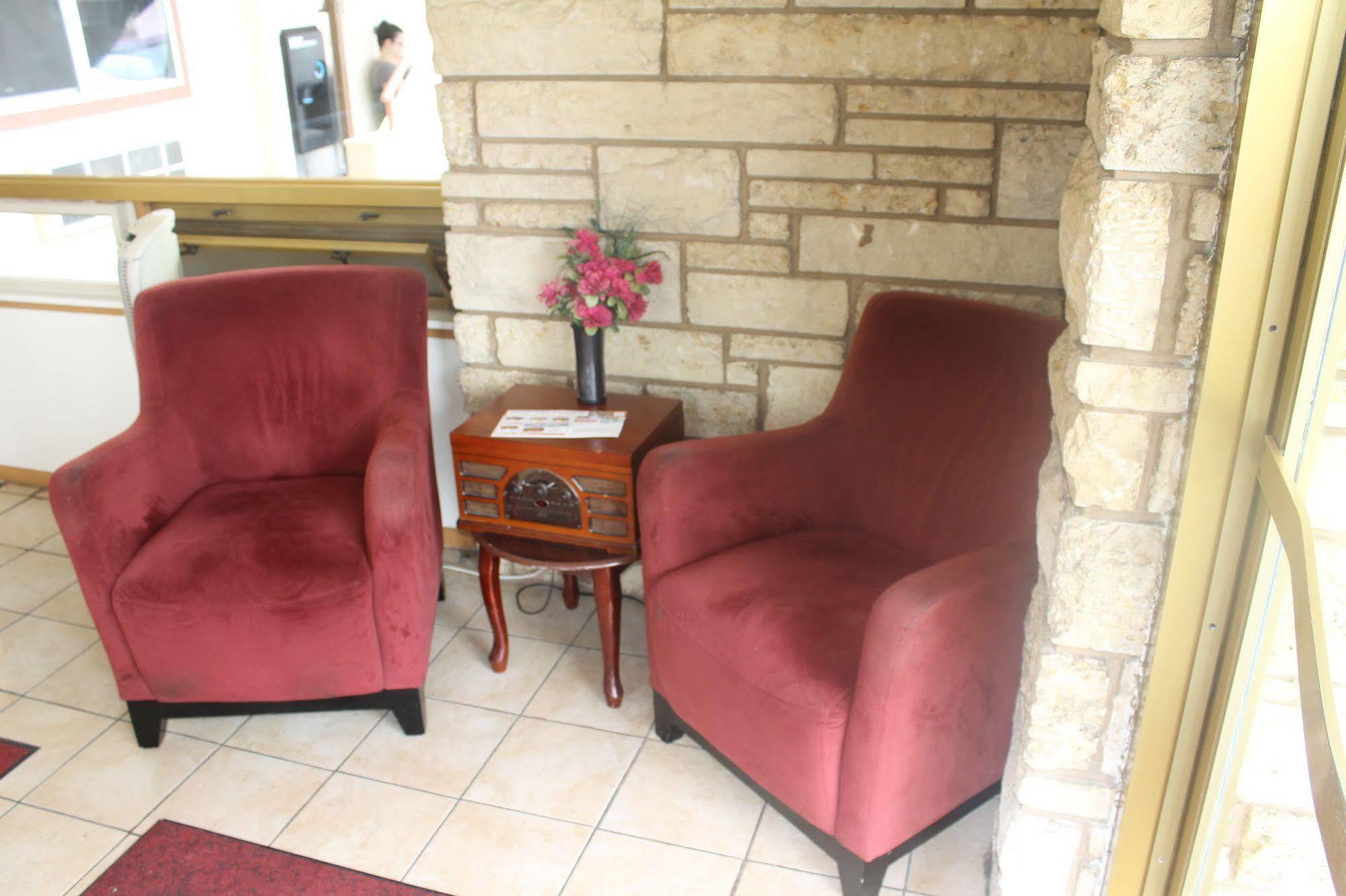 Olympia Inn Екстериор снимка